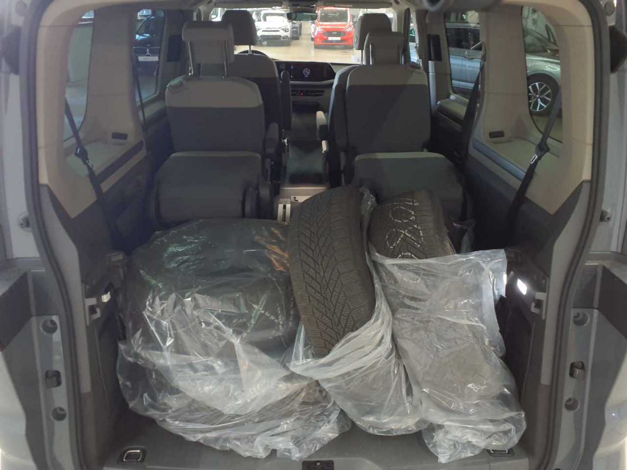 Volkswagen Multivan Kurz Life 15