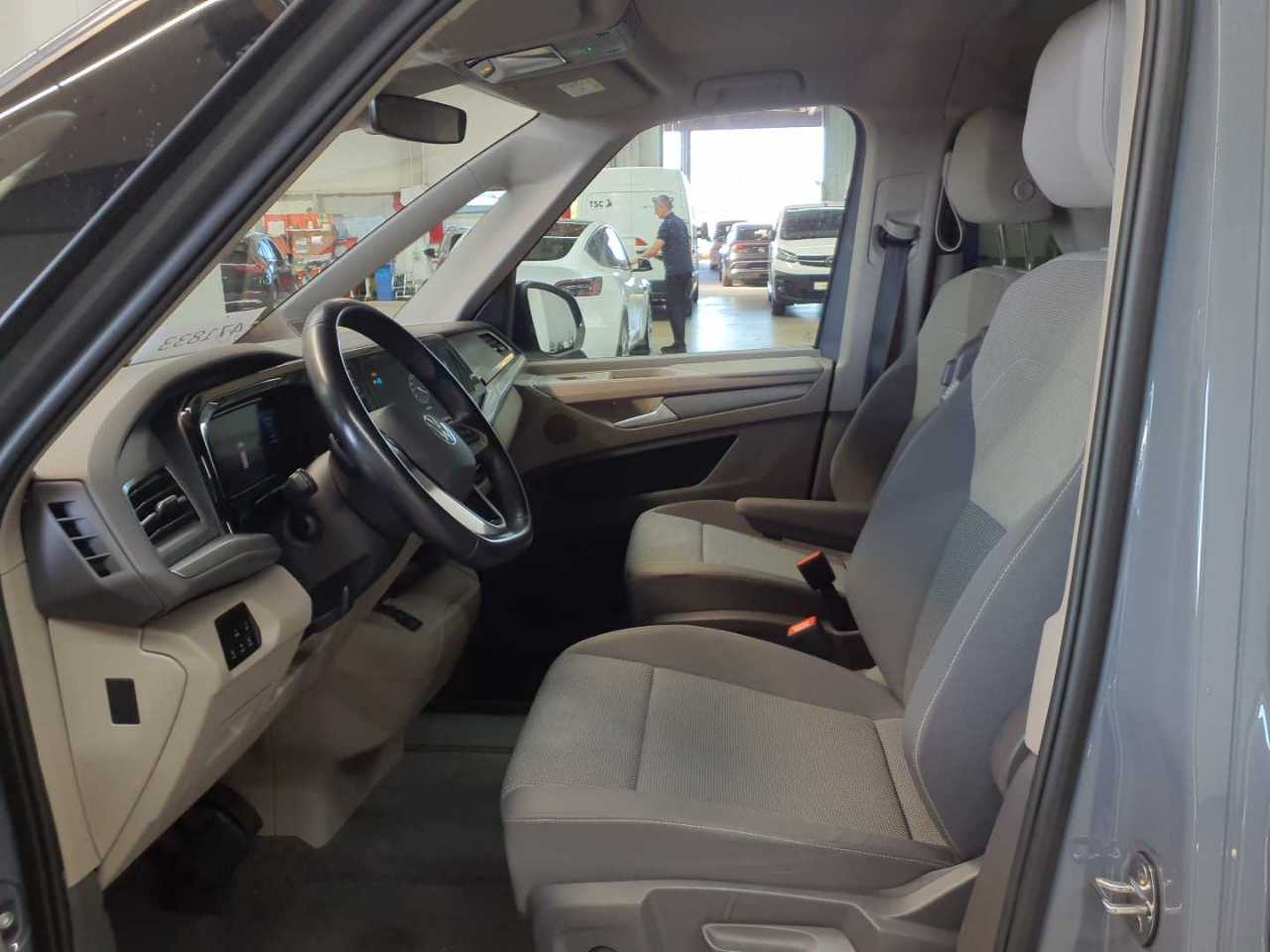 Volkswagen Multivan Kurz Life 7
