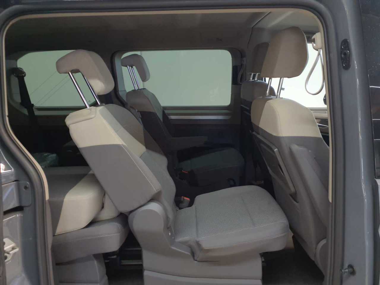 Volkswagen Multivan Kurz Life 14