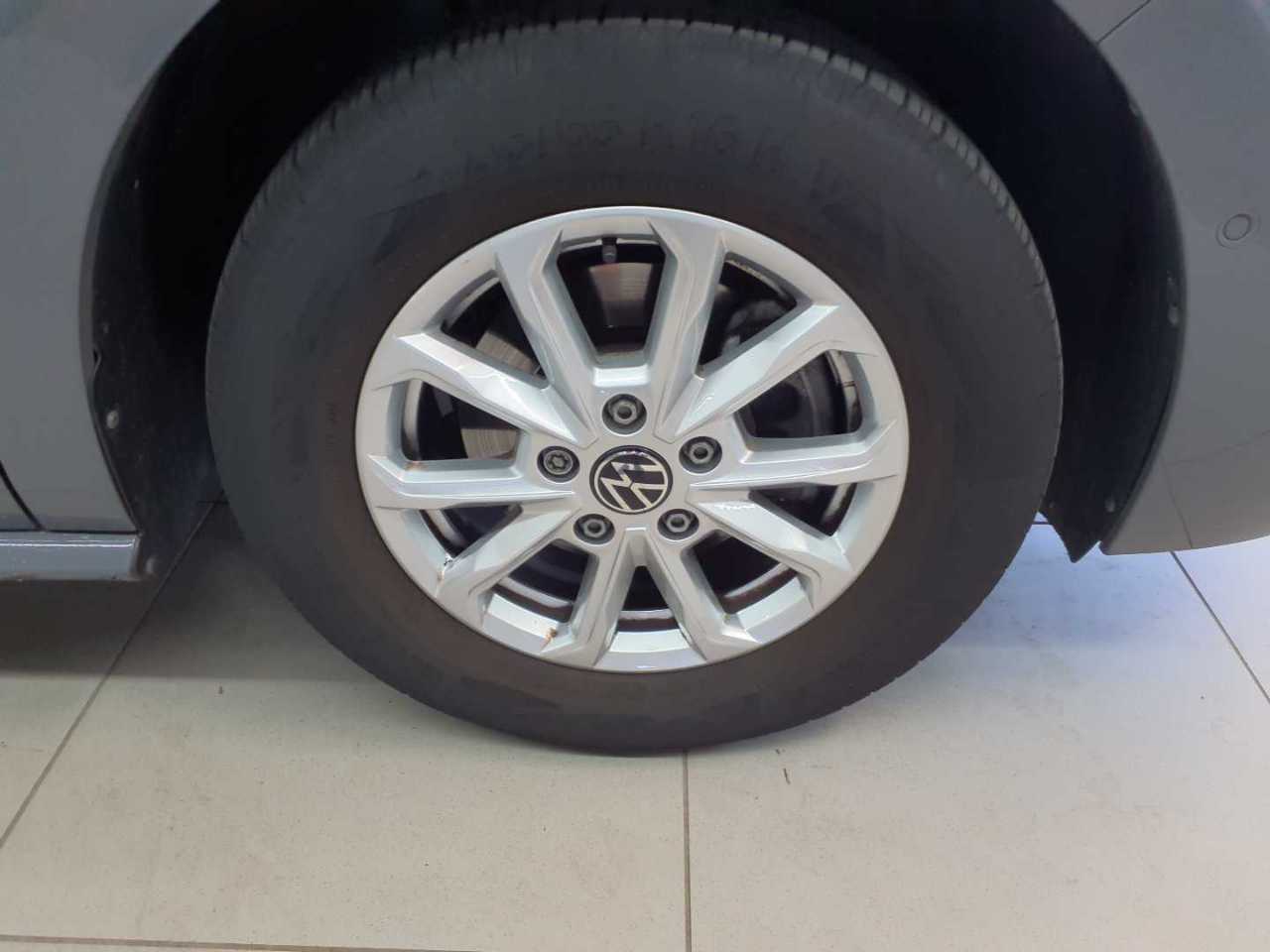 Volkswagen Multivan Kurz Life 16