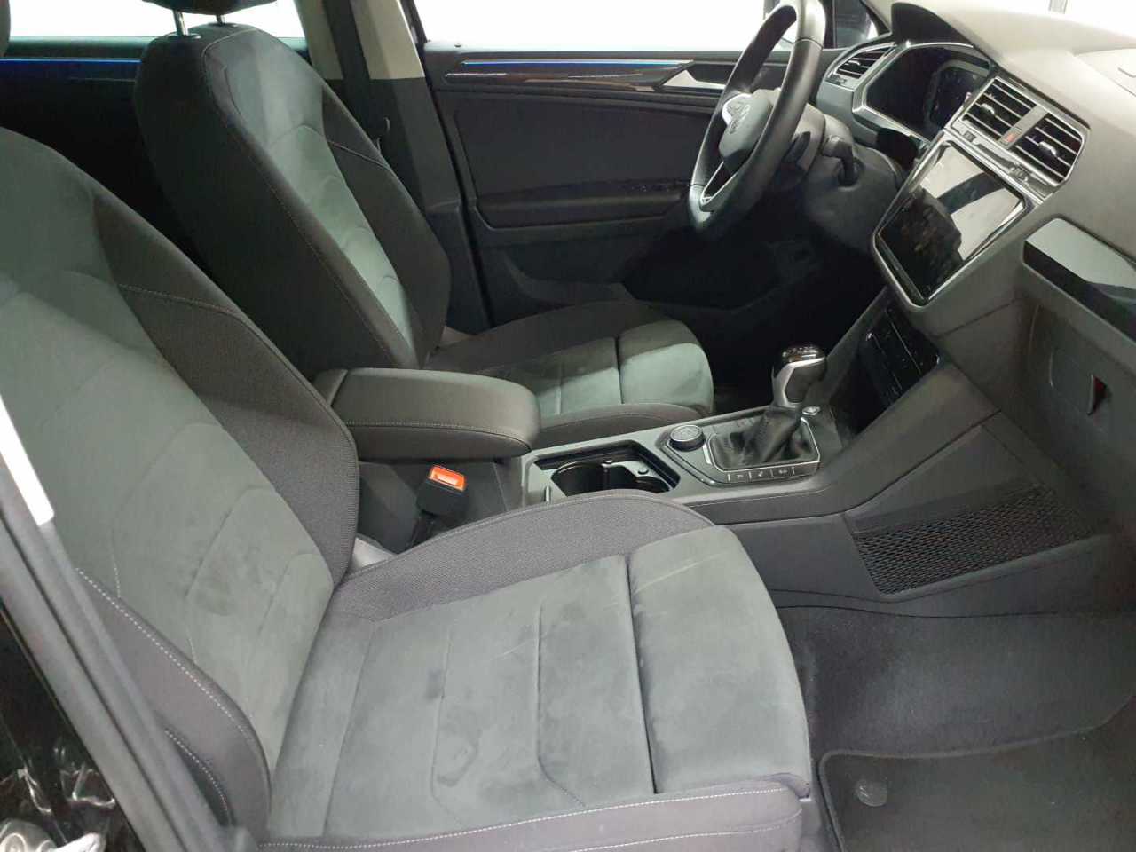 Volkswagen Tiguan 2.0 TDI SCR 4MOTION DSG Elegance 8
