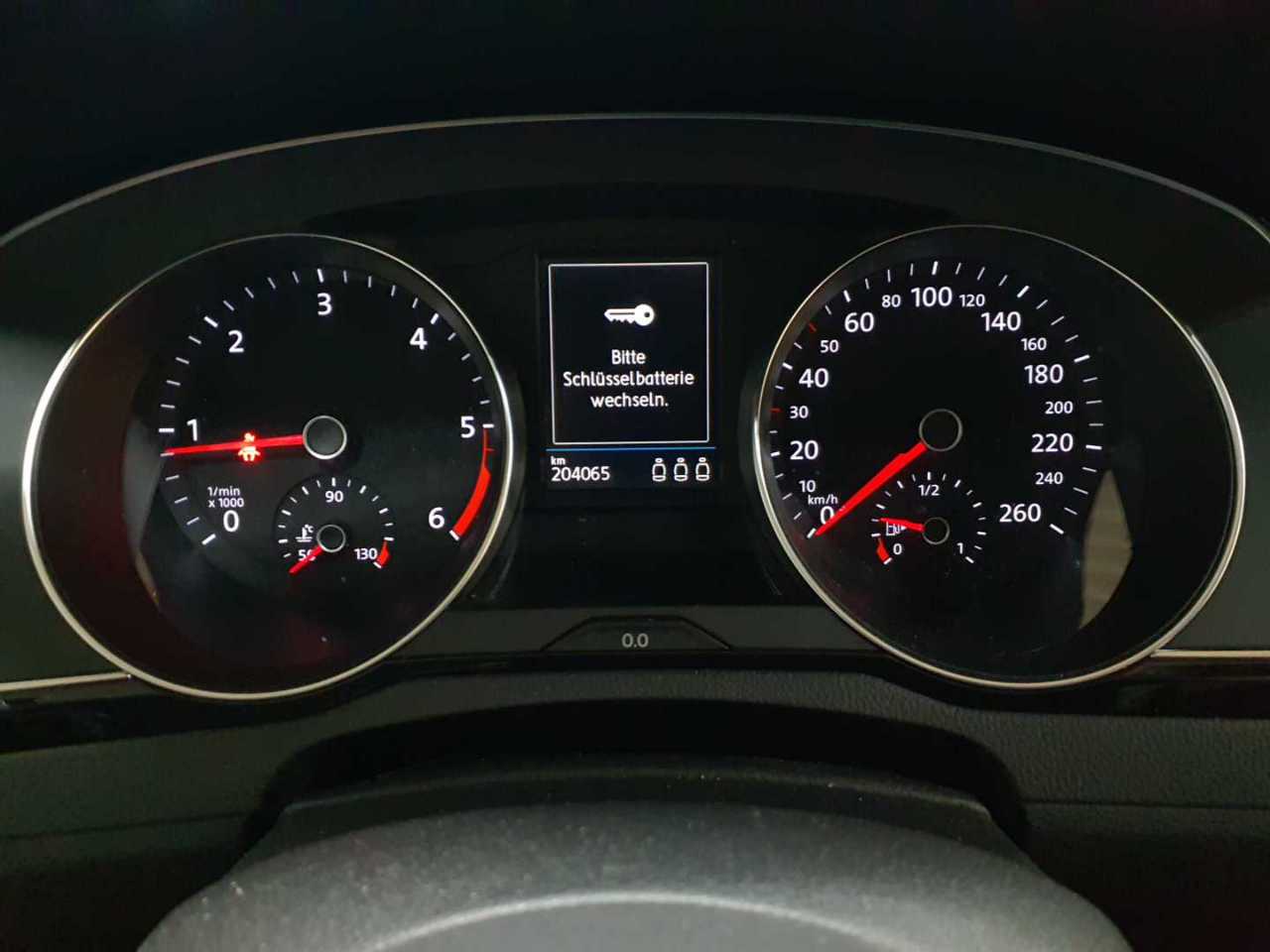Volkswagen Passat Variant 2.0 TDI SCR DSG Business 17