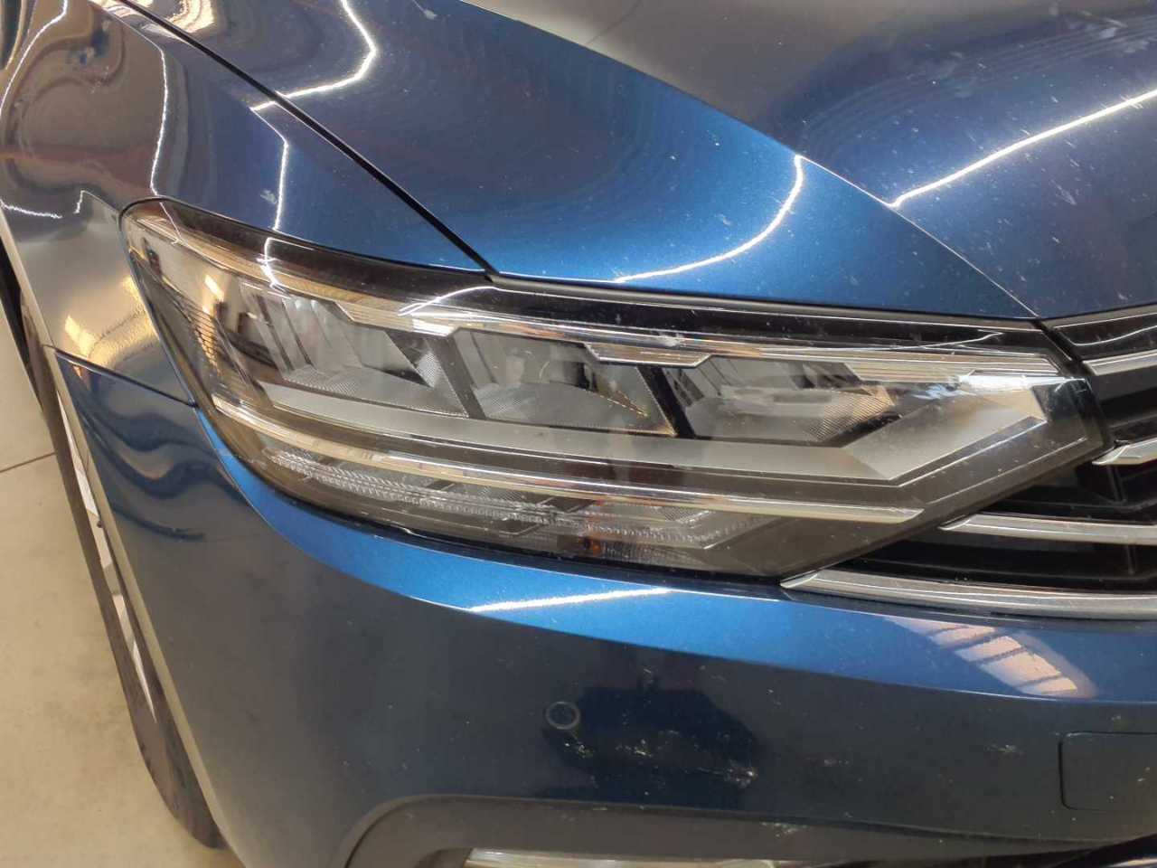 Volkswagen Passat Variant 2.0 TDI SCR DSG Business 14