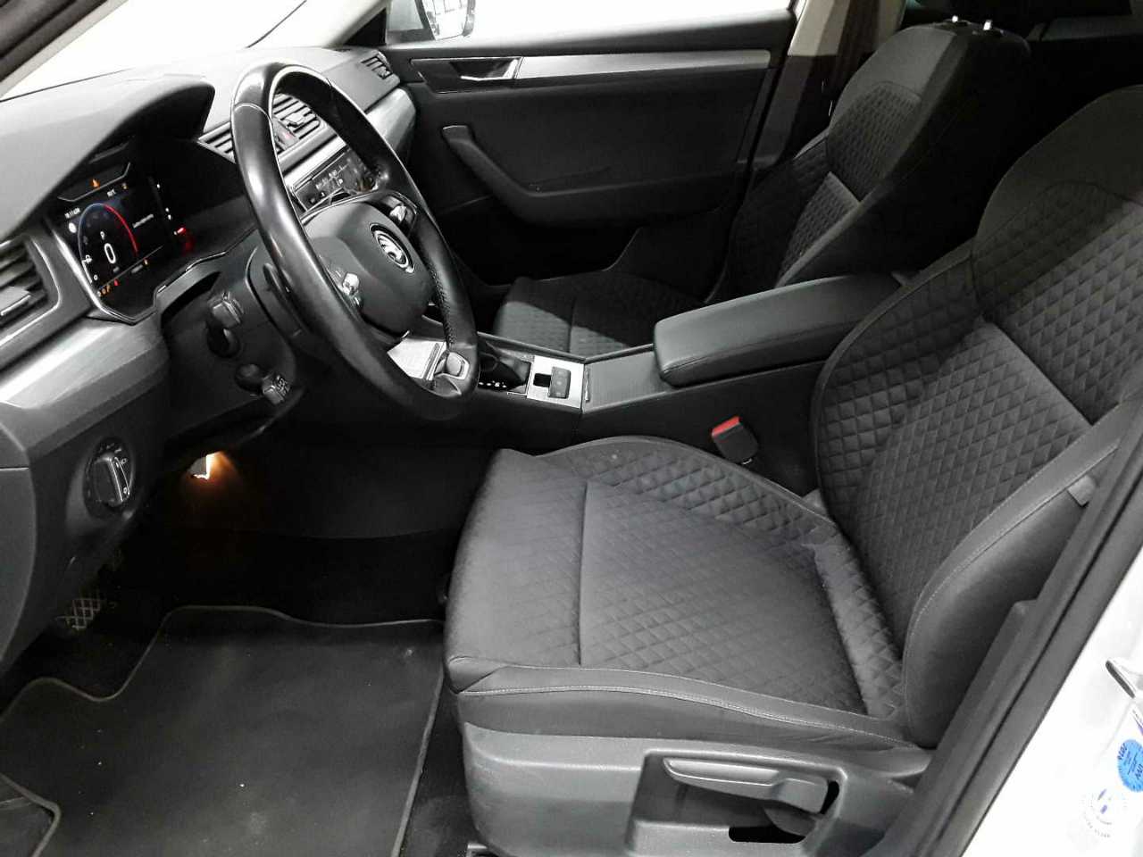 Skoda Superb Combi 2.0 TDI 4x4 DSG Ambition 7