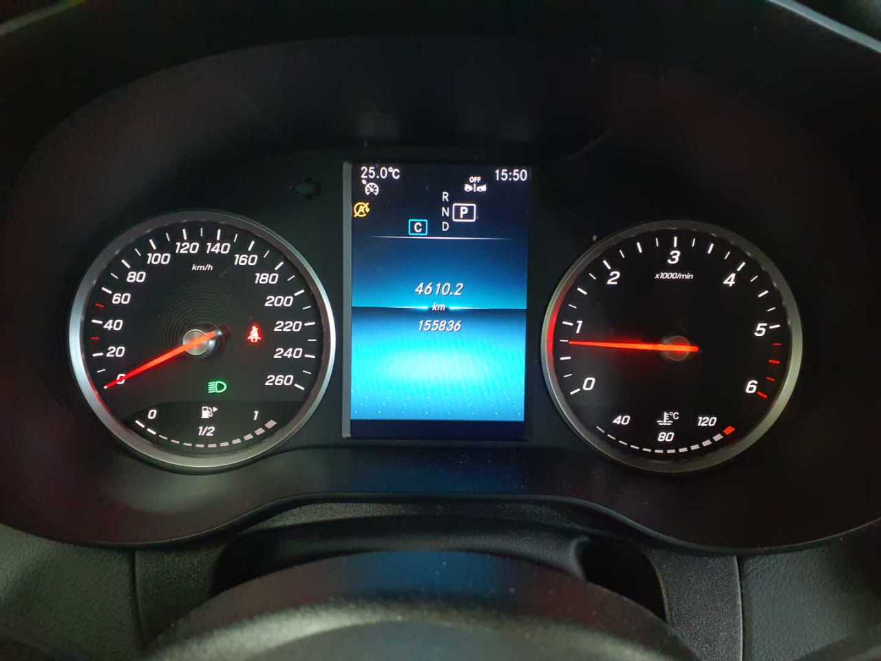 Mercedes-Benz GLC 200 d 4Matic 9G-TRONIC 11