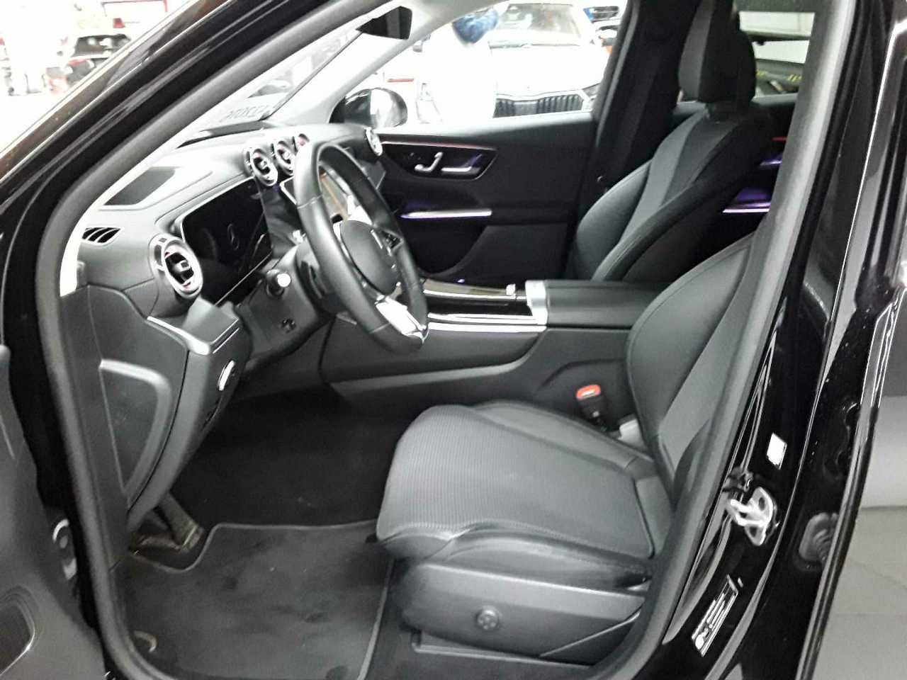 Mercedes-Benz GLC 300 e 4Matic 9G-TRONIC Avantgarde Advanced 7