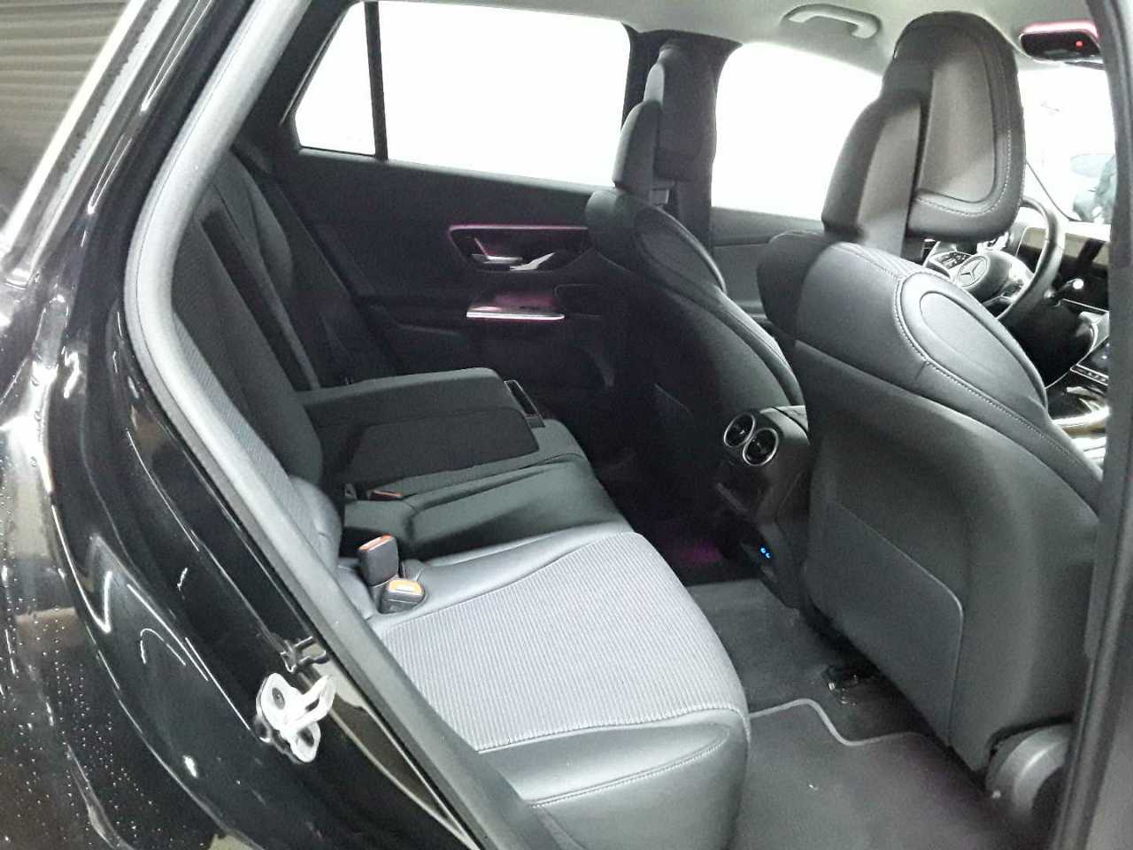 Mercedes-Benz GLC 300 e 4Matic 9G-TRONIC Avantgarde Advanced 14