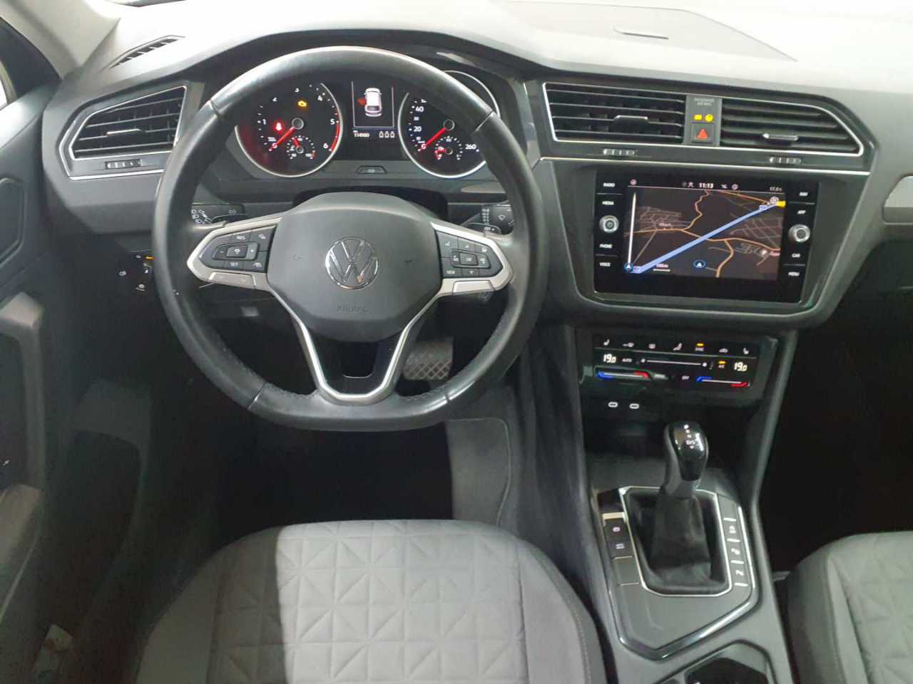 Volkswagen Tiguan 2.0 TDI SCR DSG Life 9