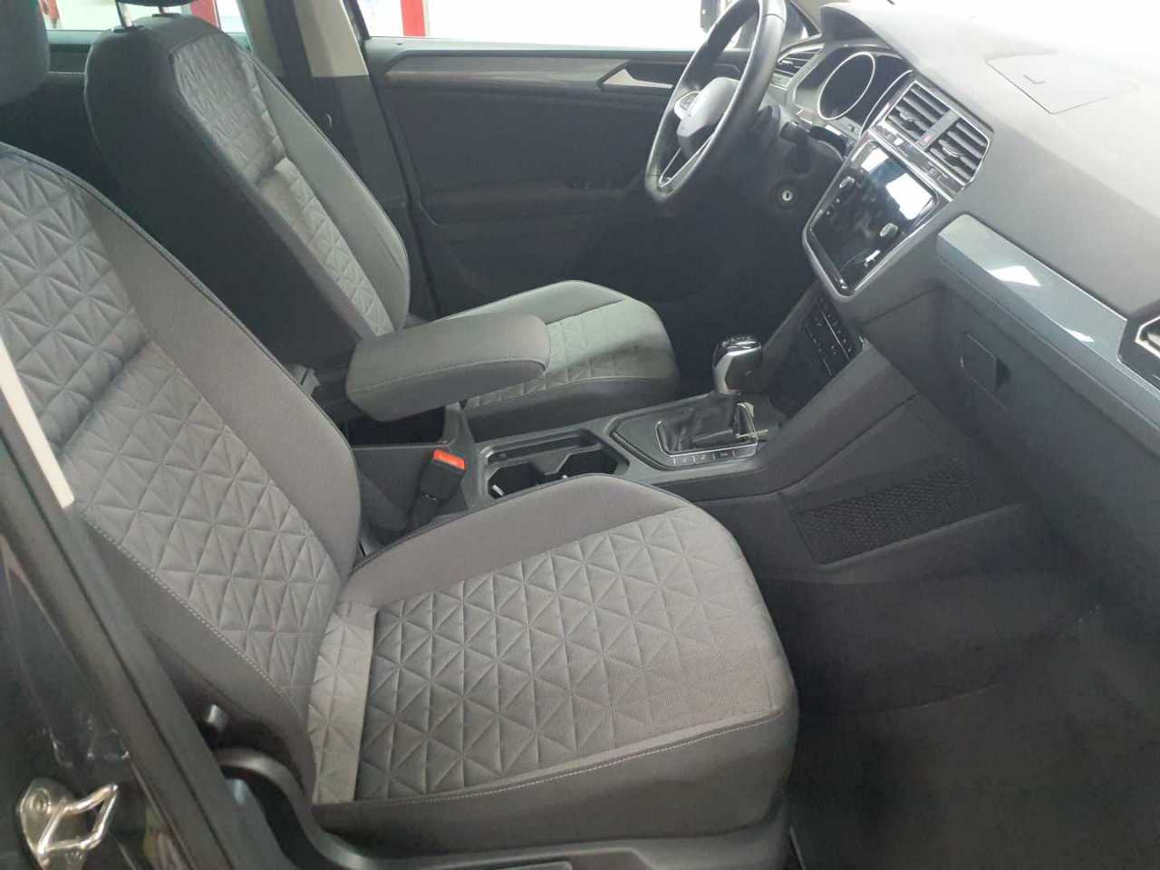 Volkswagen Tiguan 2.0 TDI SCR DSG Life 8