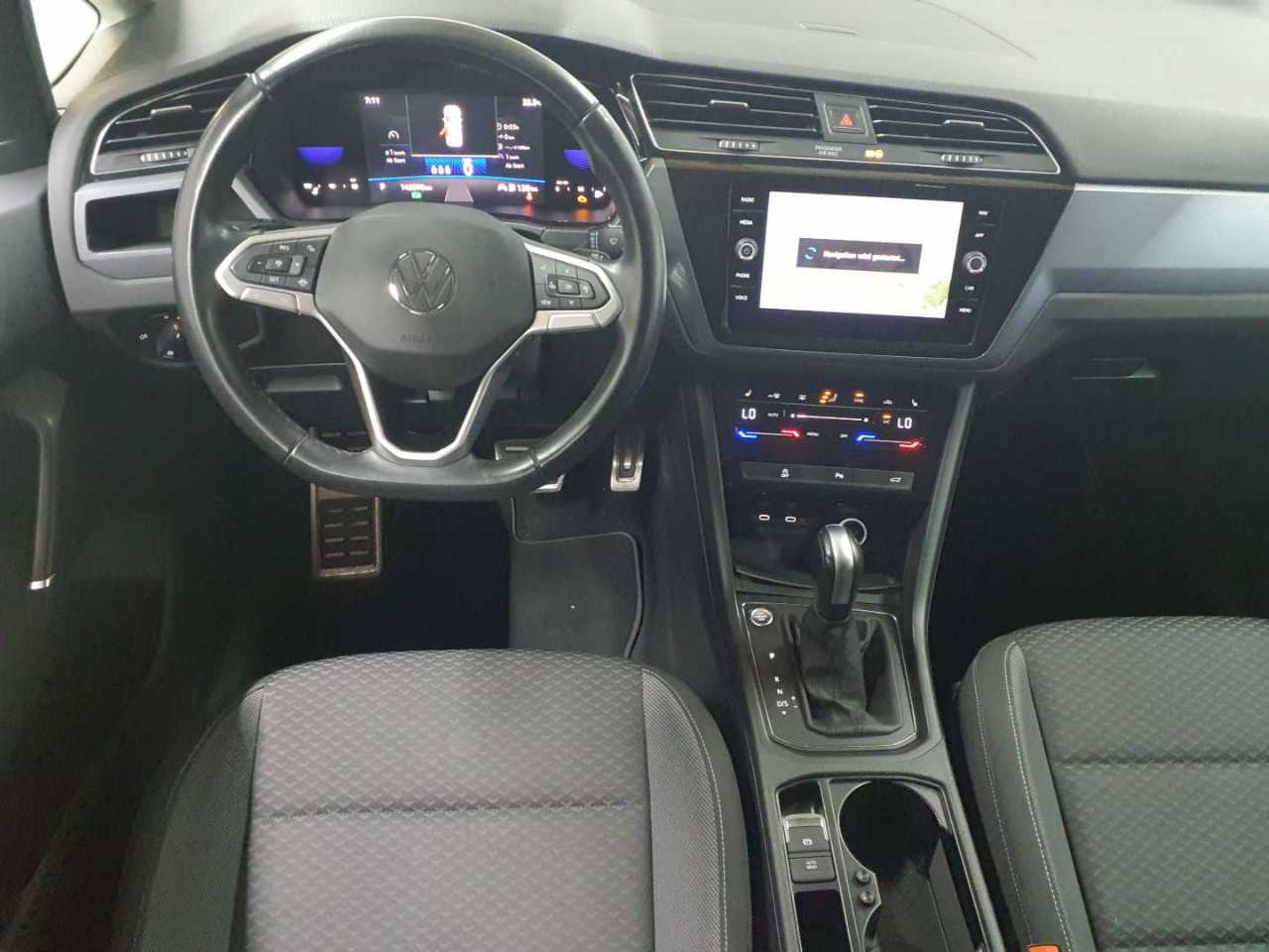 Volkswagen Touran 2.0 TDI SCR DSG ACTIVE 9