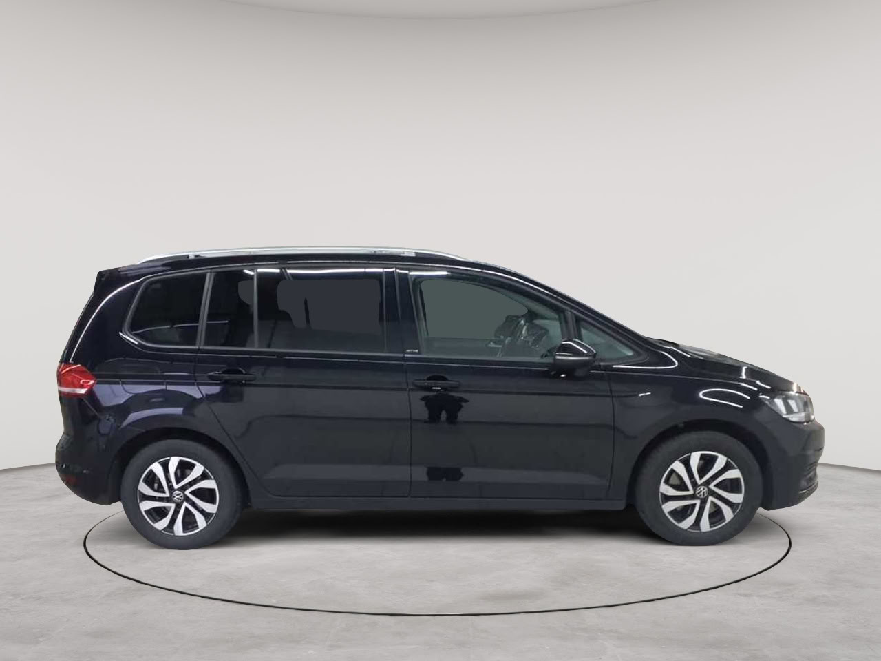 Volkswagen Touran 2.0 TDI SCR DSG ACTIVE 3