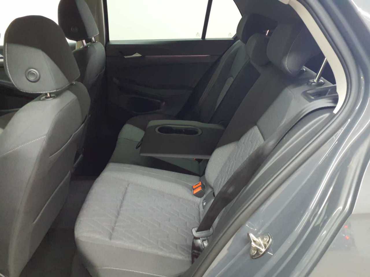 Volkswagen Golf 1.5 eTSI OPF DSG Life 14