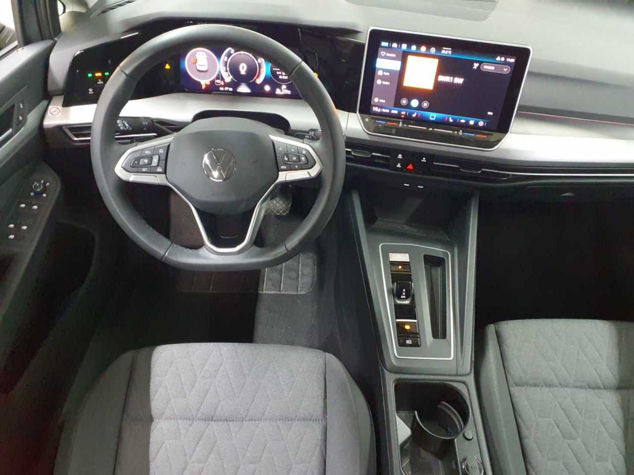 Volkswagen Golf 1.5 eTSI OPF DSG Life 9