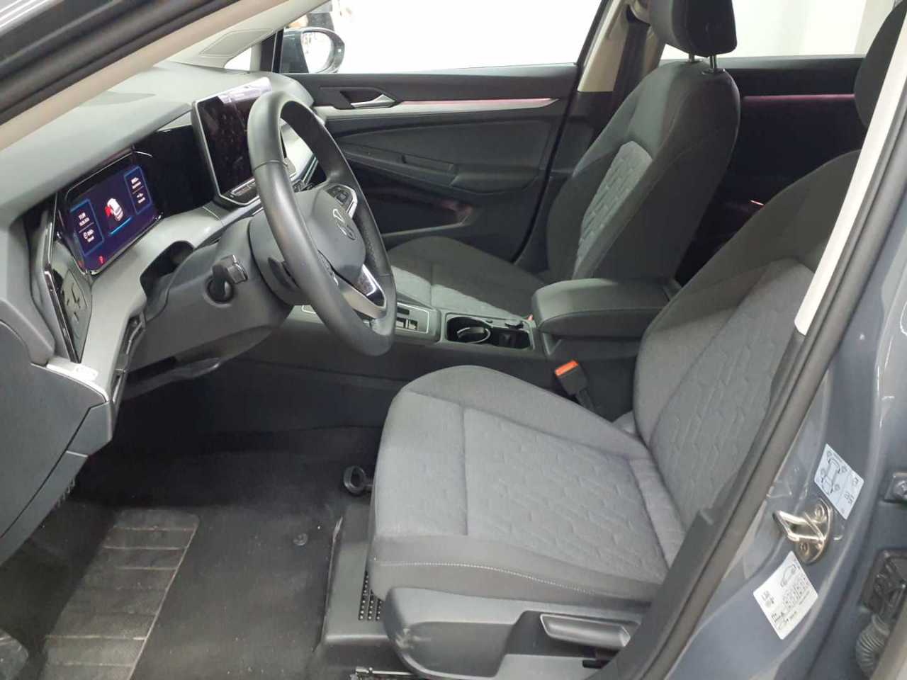 Volkswagen Golf 1.5 eTSI OPF DSG Life 8