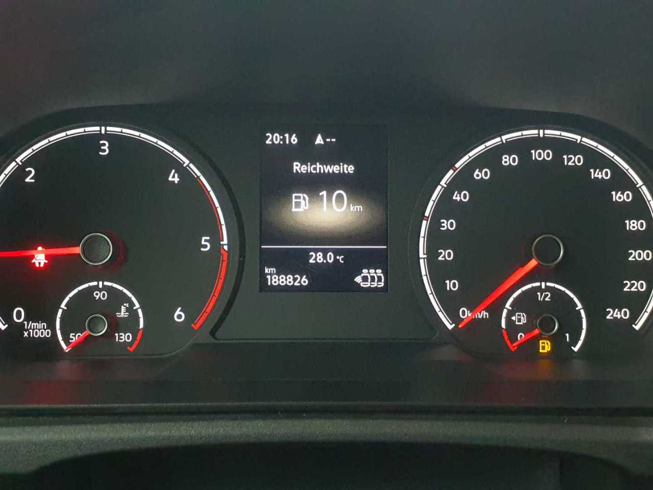 Volkswagen Caddy 2.0 TDI BMT (7-Si.) Life Maxi 11