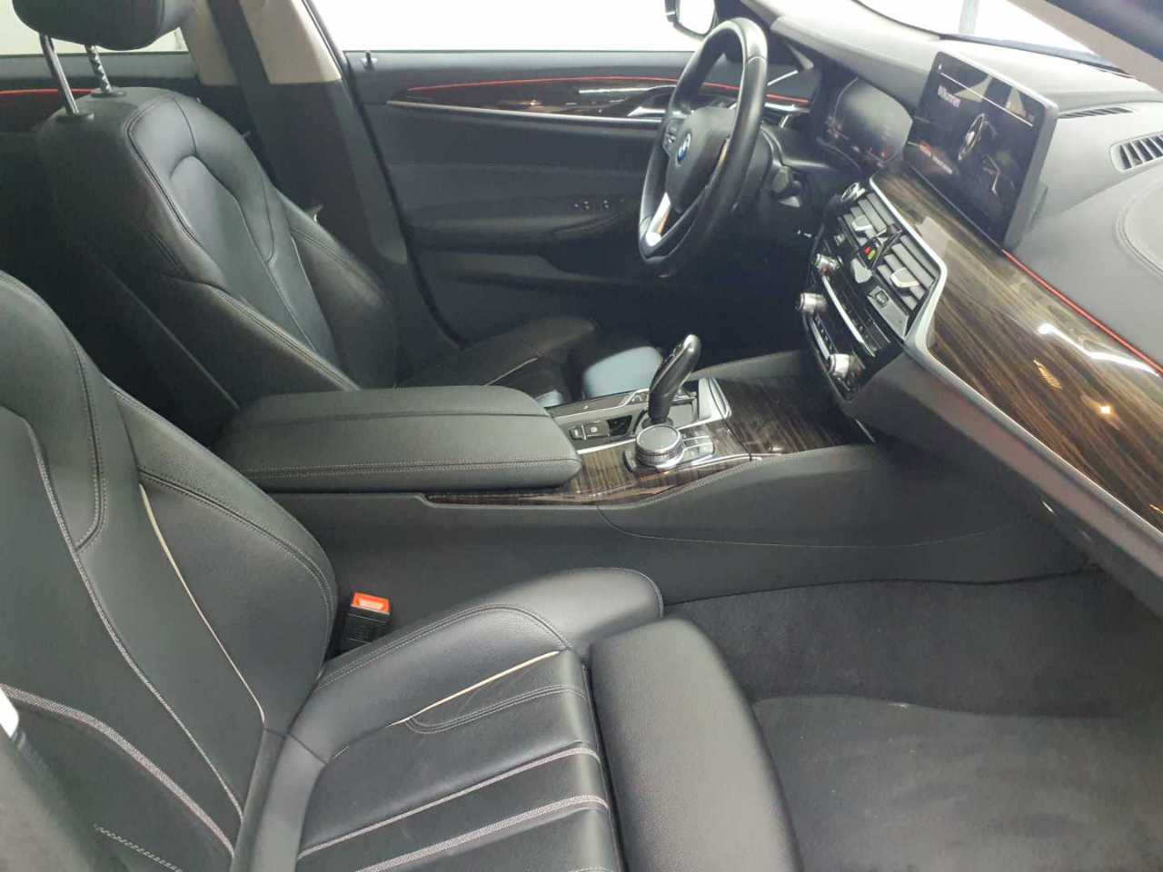 BMW 540i xDrive Touring Aut. Luxury Line 8