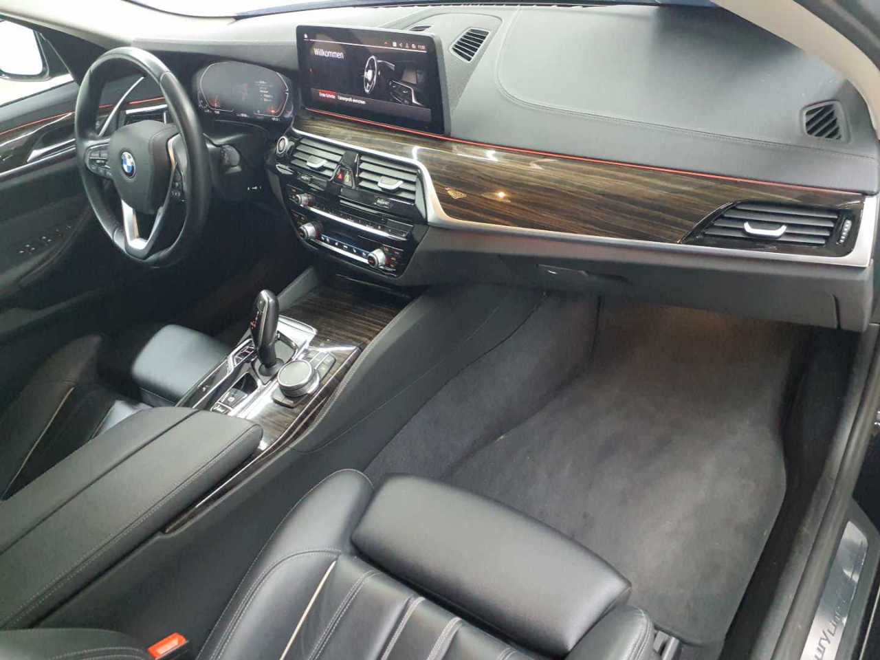 BMW 540i xDrive Touring Aut. Luxury Line 9