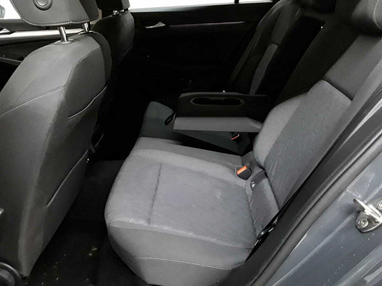 Volkswagen Golf 1.5 eTSI OPF DSG Life 13