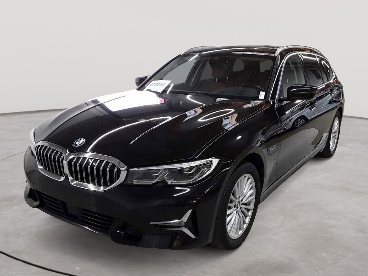 BMW 330e Touring Aut. Luxury Line 2