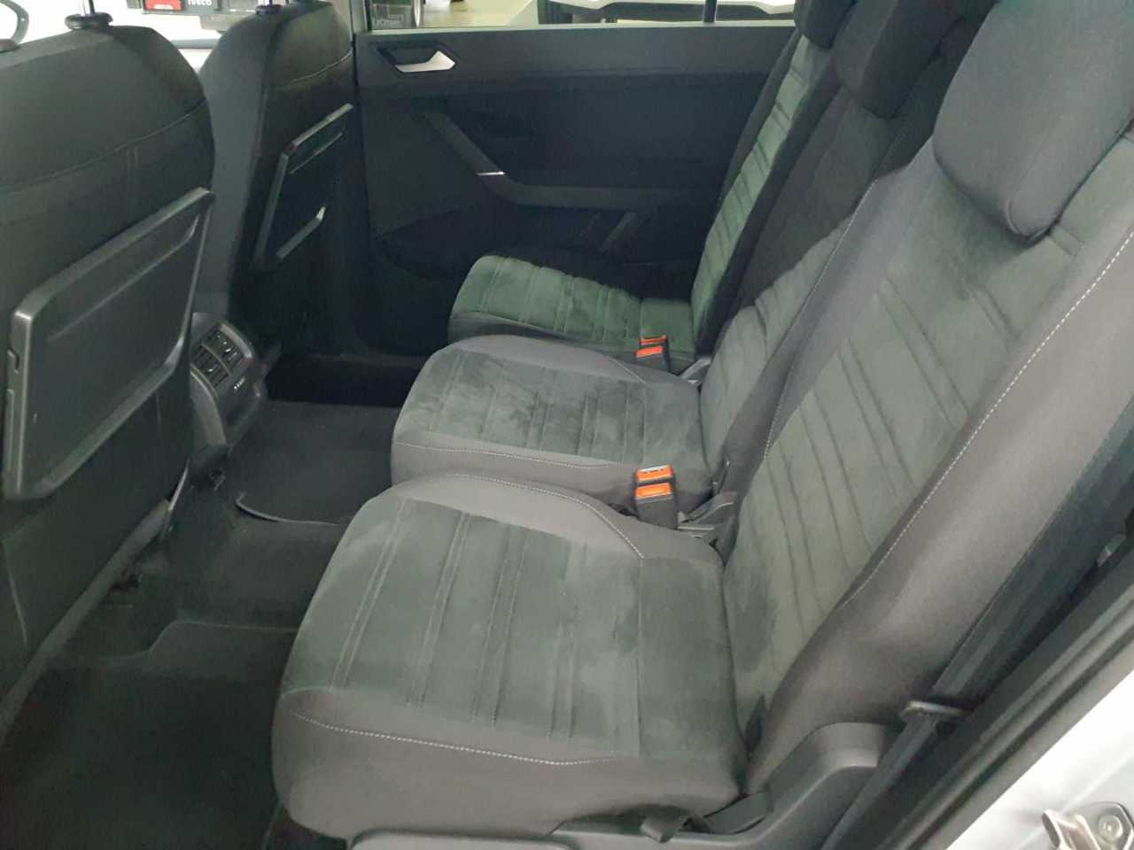 Volkswagen Touran 2.0 TDI SCR DSG Comfortline 13
