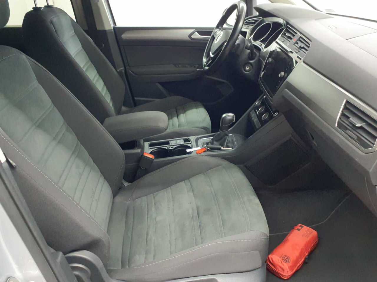 Volkswagen Touran 2.0 TDI SCR DSG Comfortline 8