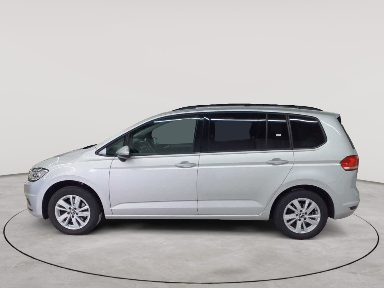 Volkswagen Touran 2.0 TDI SCR DSG Comfortline 6