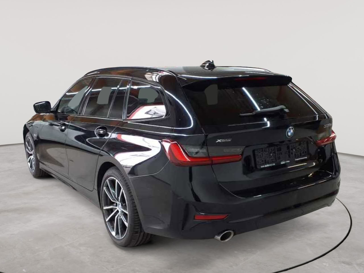 BMW 330e Touring xDrive Aut. Sport Line 5