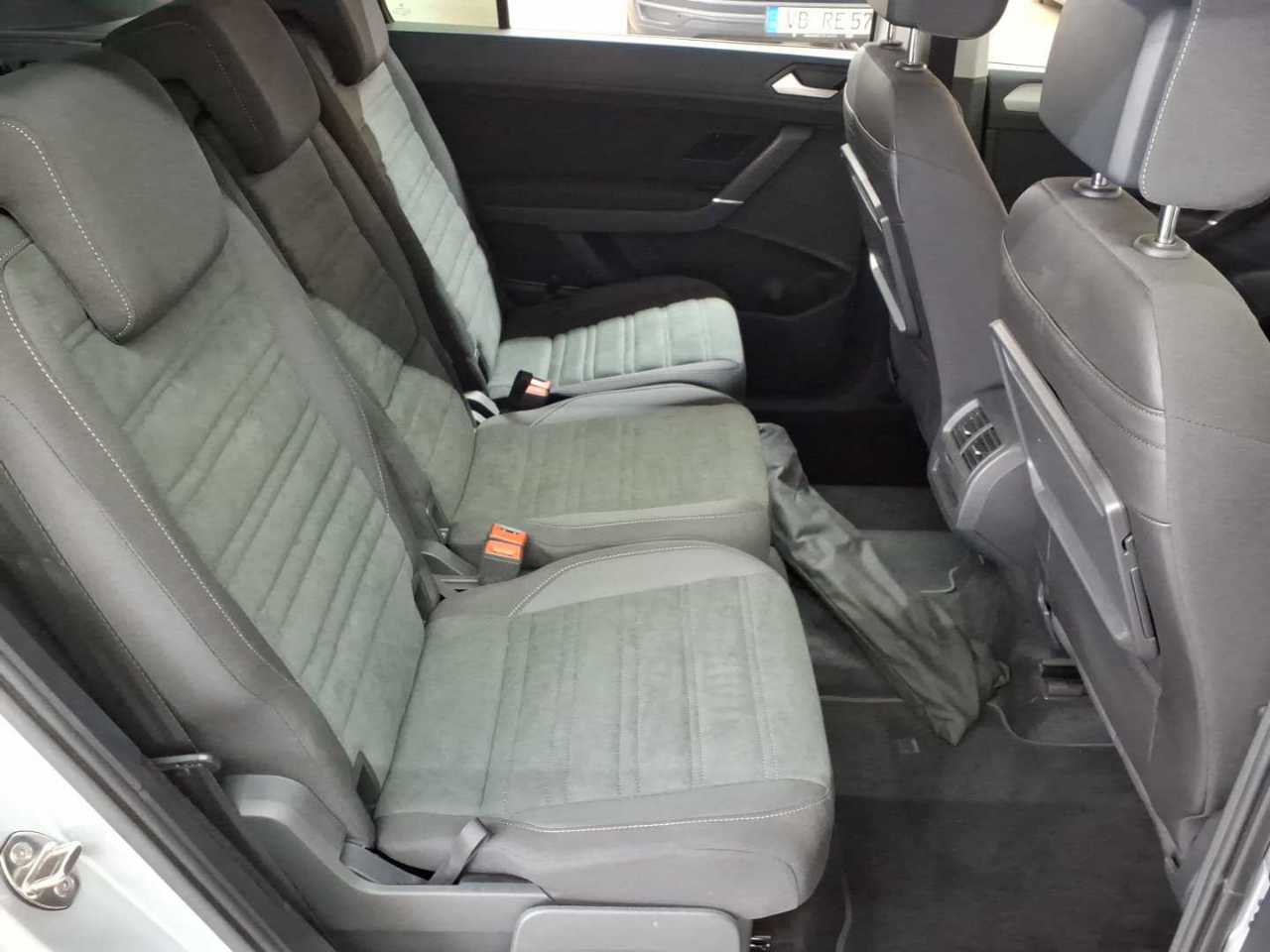 Volkswagen Touran 2.0 TDI SCR DSG Comfortline 14
