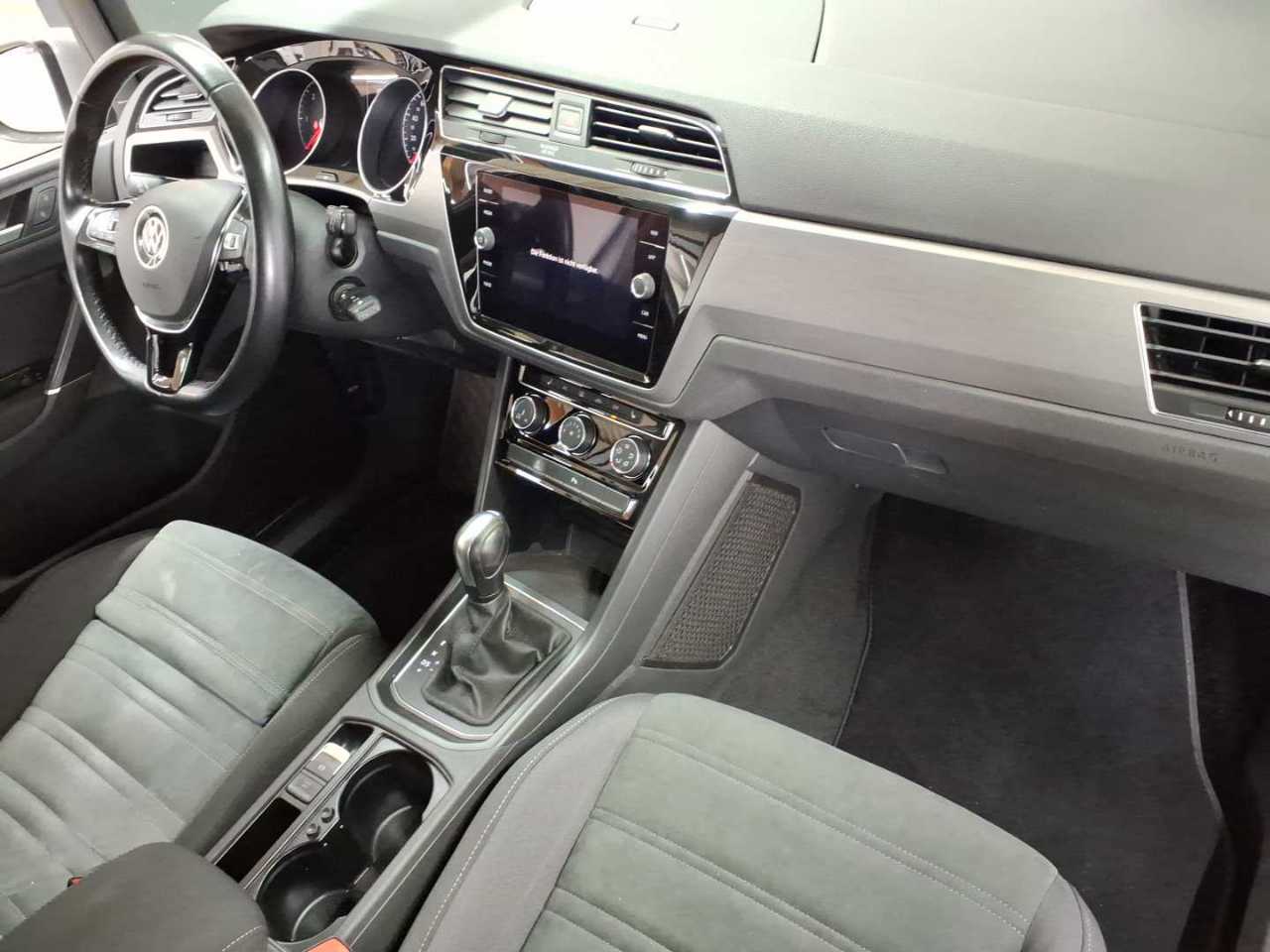 Volkswagen Touran 2.0 TDI SCR DSG Comfortline 9