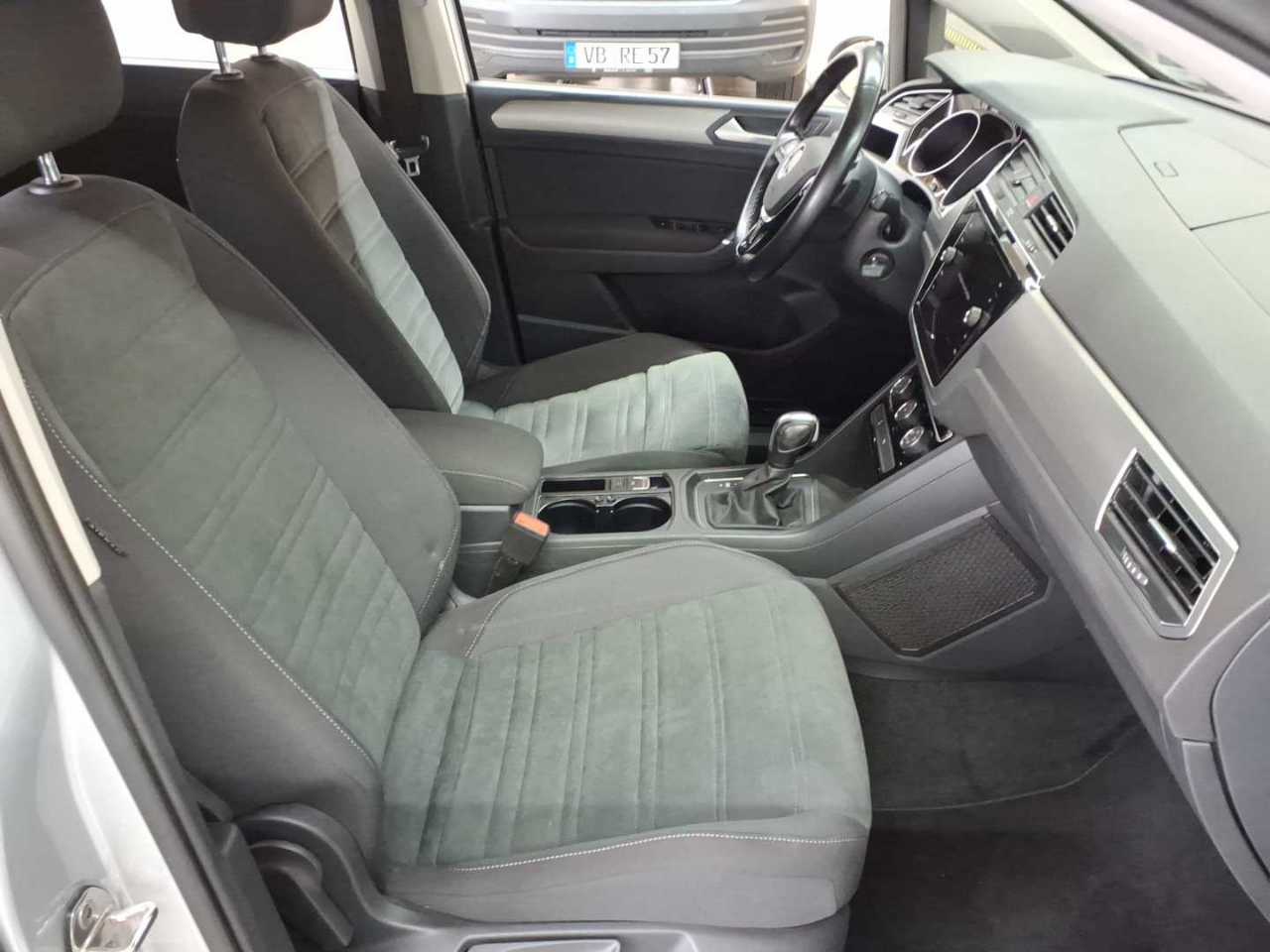Volkswagen Touran 2.0 TDI SCR DSG Comfortline 8