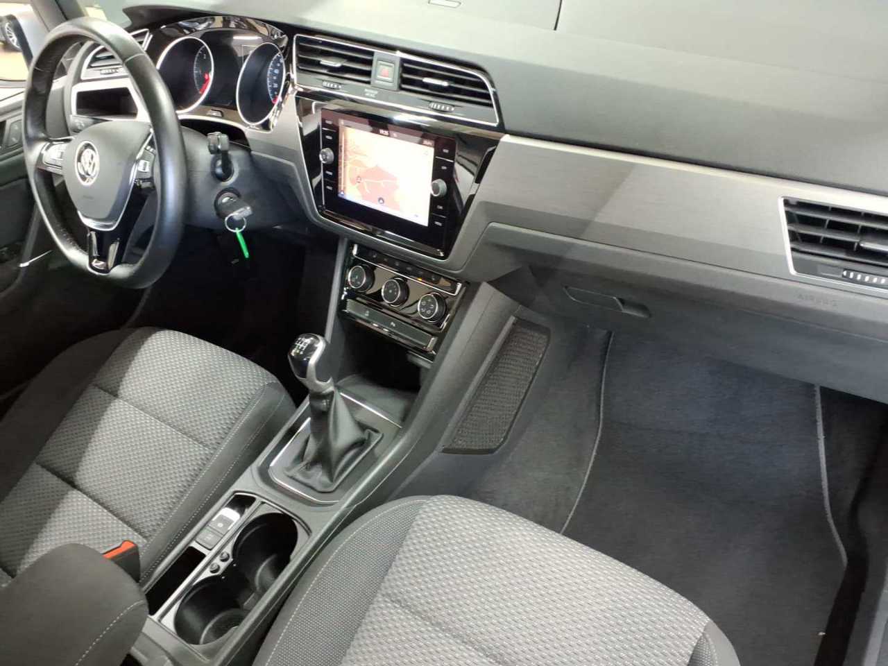 Volkswagen Touran 2.0 TDI SCR Comfortline 9