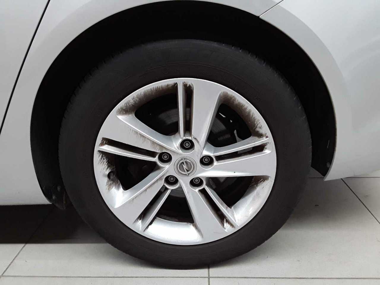 Opel Insignia Grand Sport 1.5 Diesel Elegance 17