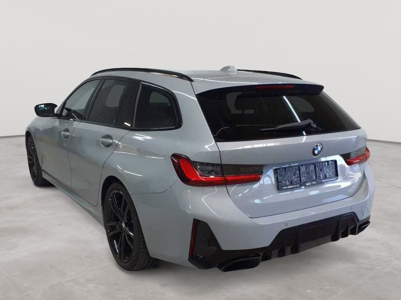 BMW M340d Touring xDrive 5