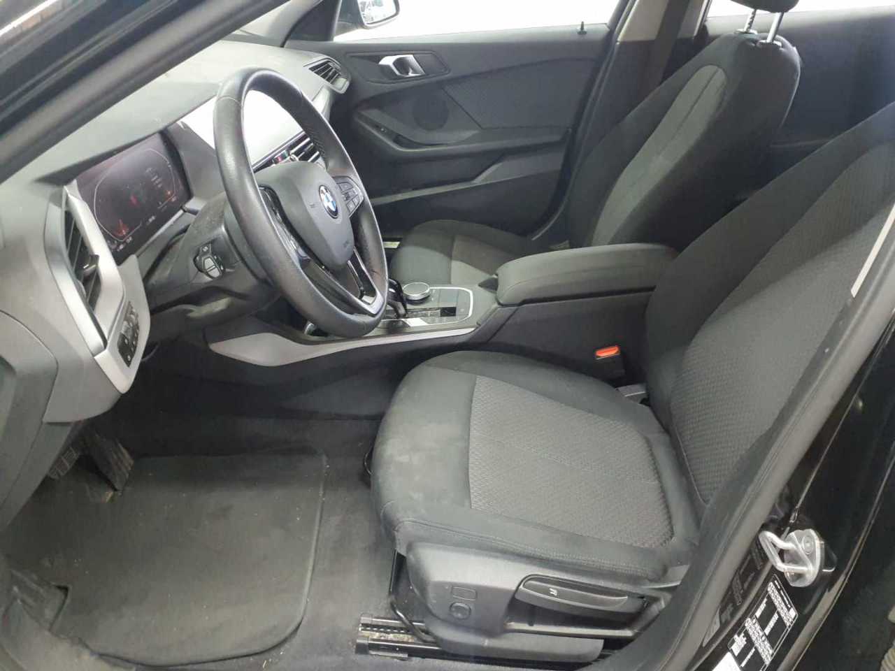 BMW 118d Aut. Advantage 8