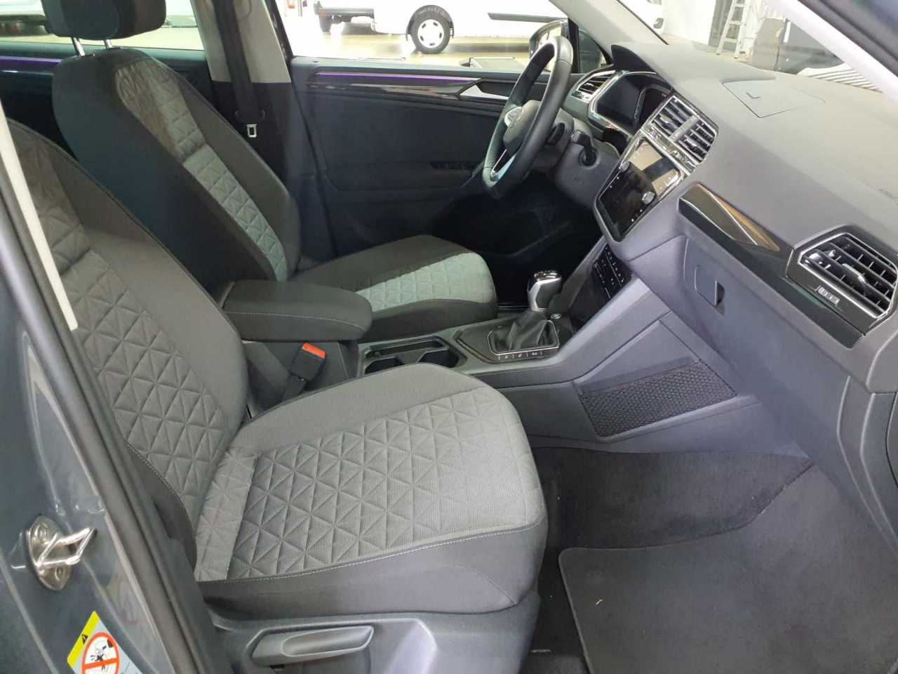 Volkswagen Tiguan 2.0 TDI SCR DSG Life 10