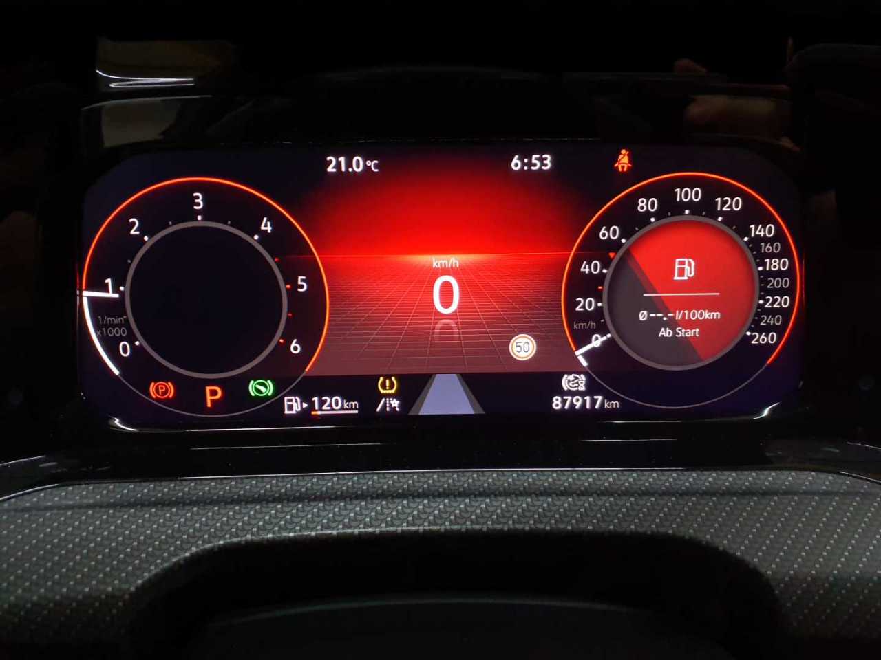 Volkswagen Golf Variant 2.0 TDI SCR DSG R-Line 11