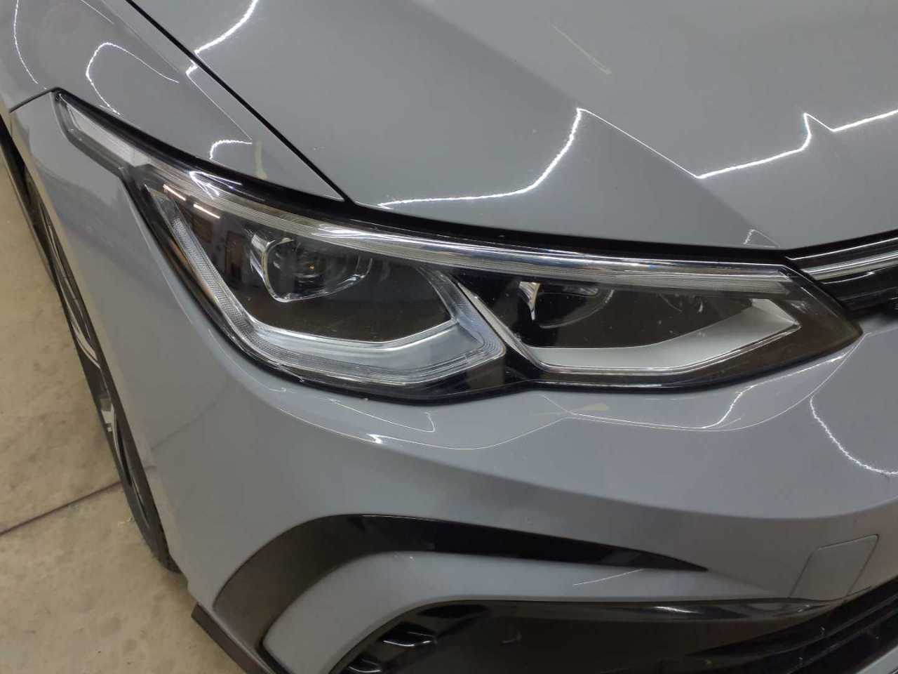 Volkswagen Golf Variant 2.0 TDI SCR DSG R-Line 17