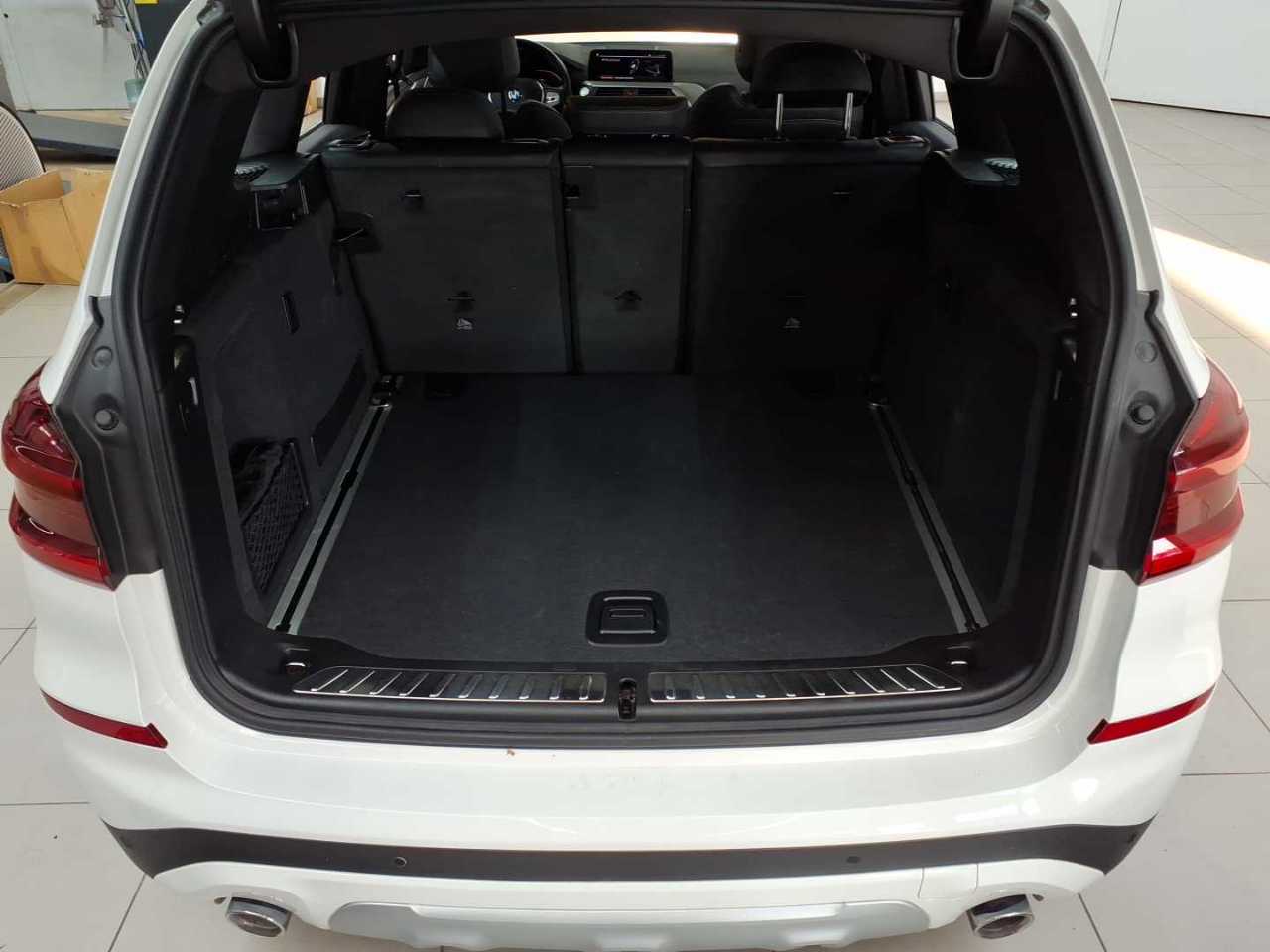 BMW X3 xDrive30d Aut. xLine 9