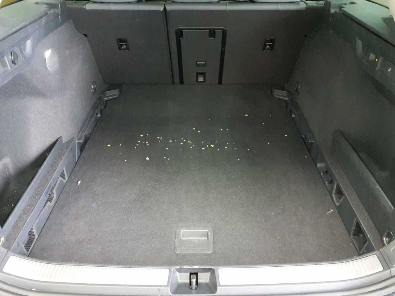 Volkswagen Passat Variant 1.5 e-TSI OPF DSG Business 15