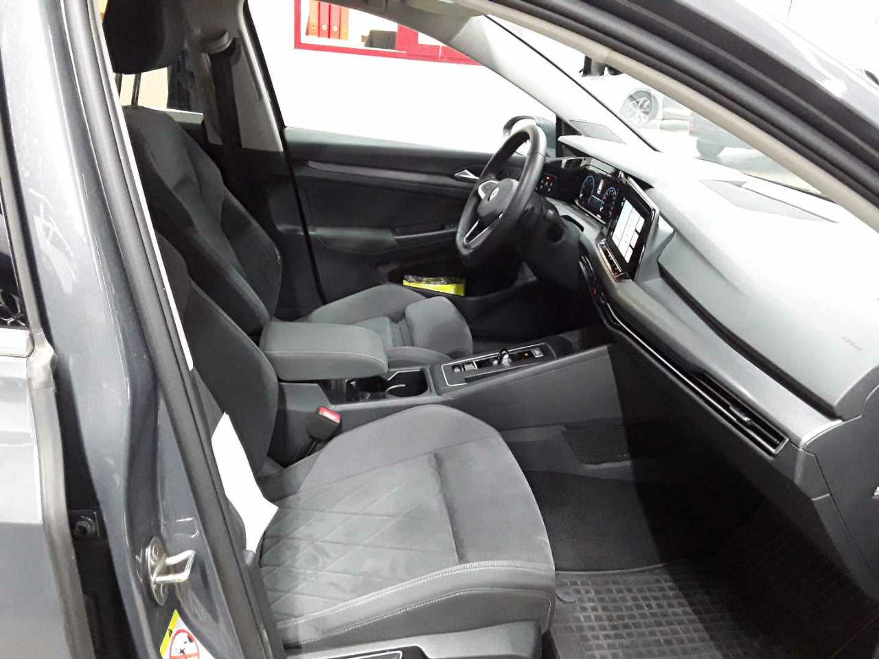 Volkswagen Golf Variant 2.0 TDI SCR DSG Style 8