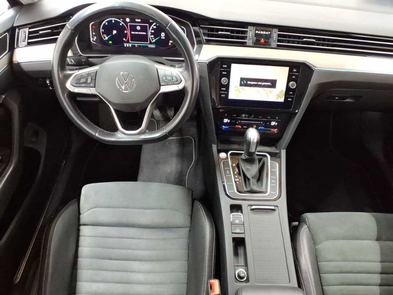 Volkswagen Passat Variant 2.0 TDI SCR DSG Elegance 10