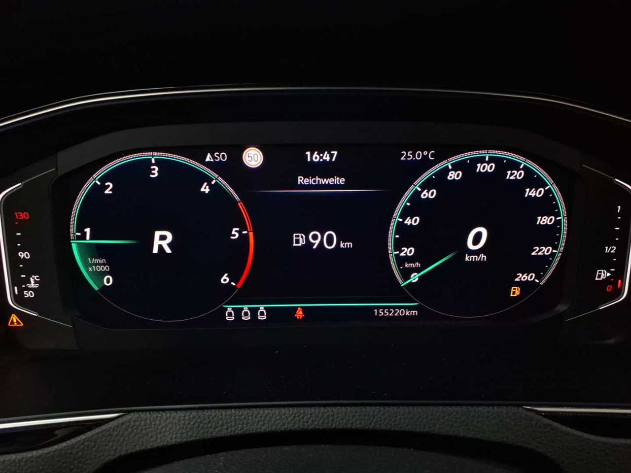 Volkswagen Passat Variant 2.0 TDI SCR DSG Elegance 11