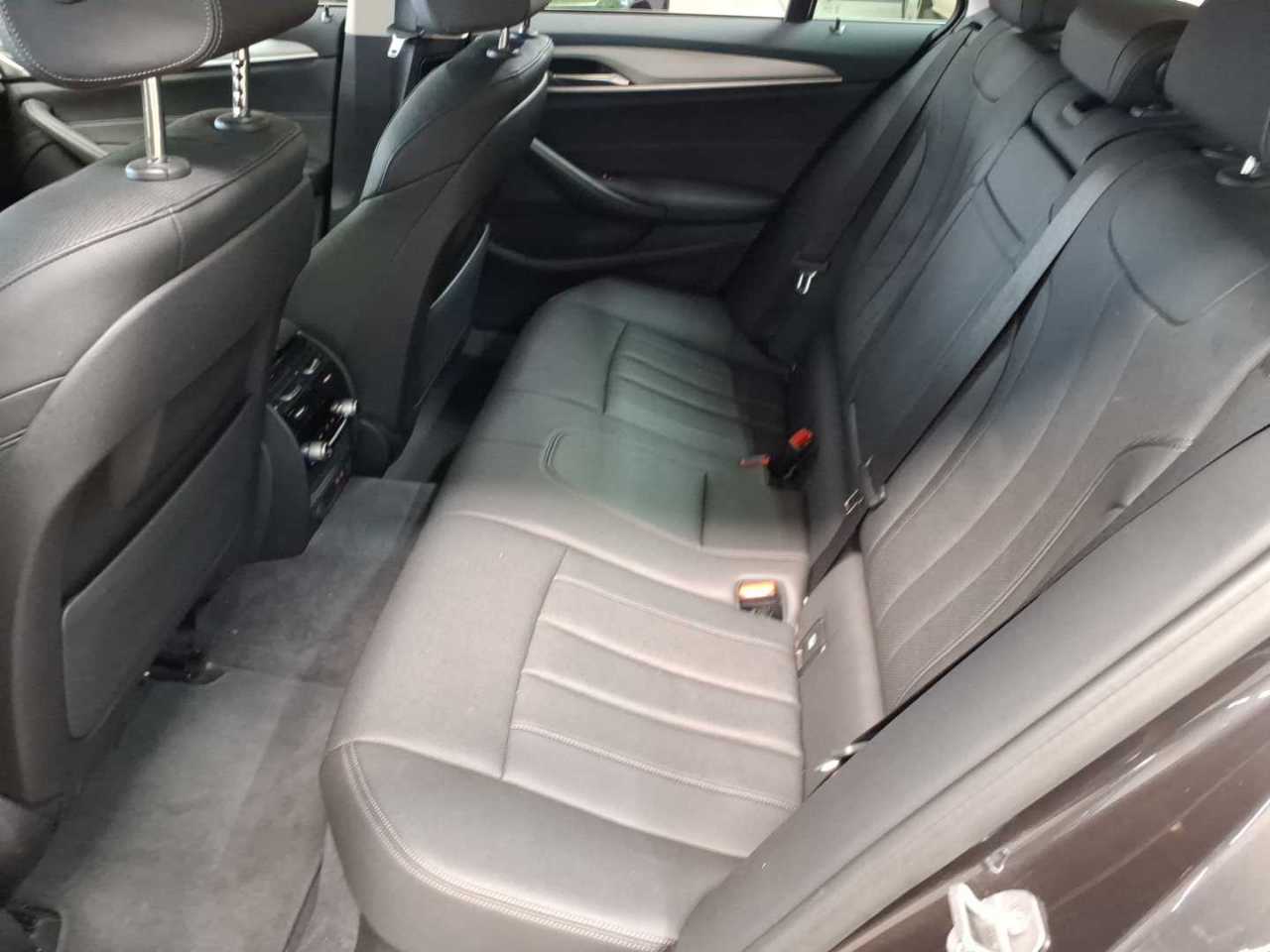 BMW 530e xDrive Touring Aut. 13