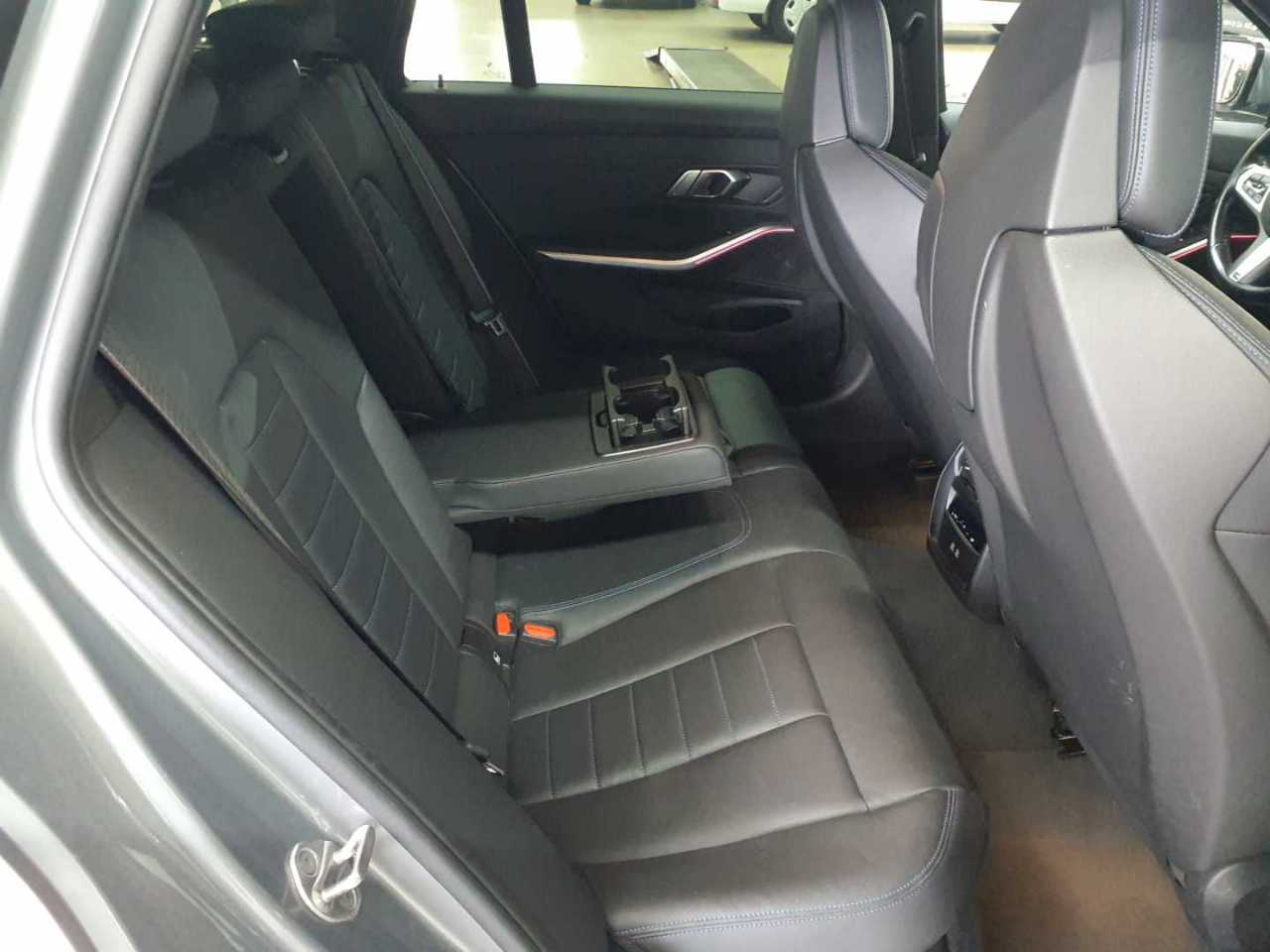 BMW 320d Touring xDrive Aut. 13
