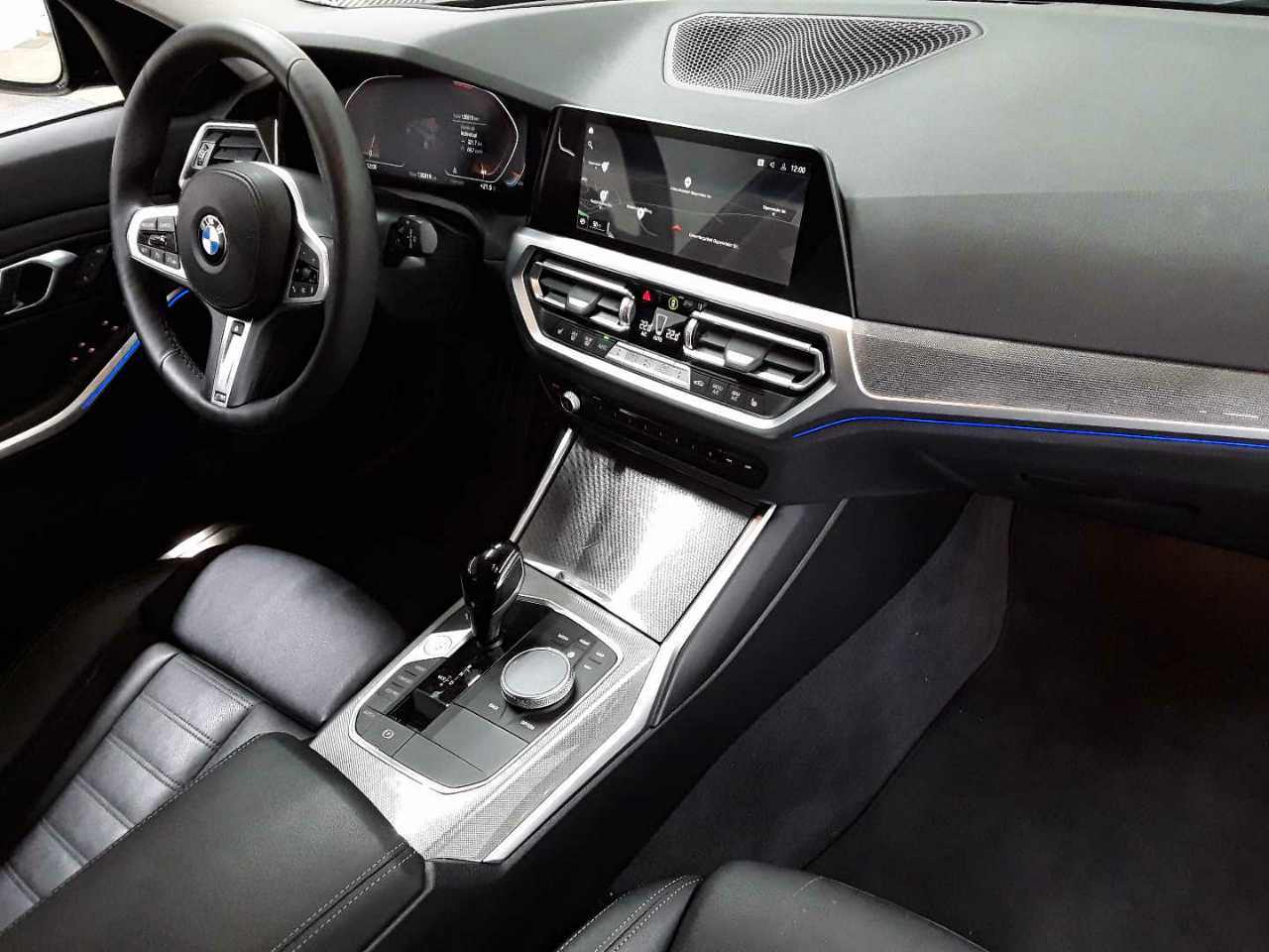 BMW 330d Touring Aut. Sport Line 9