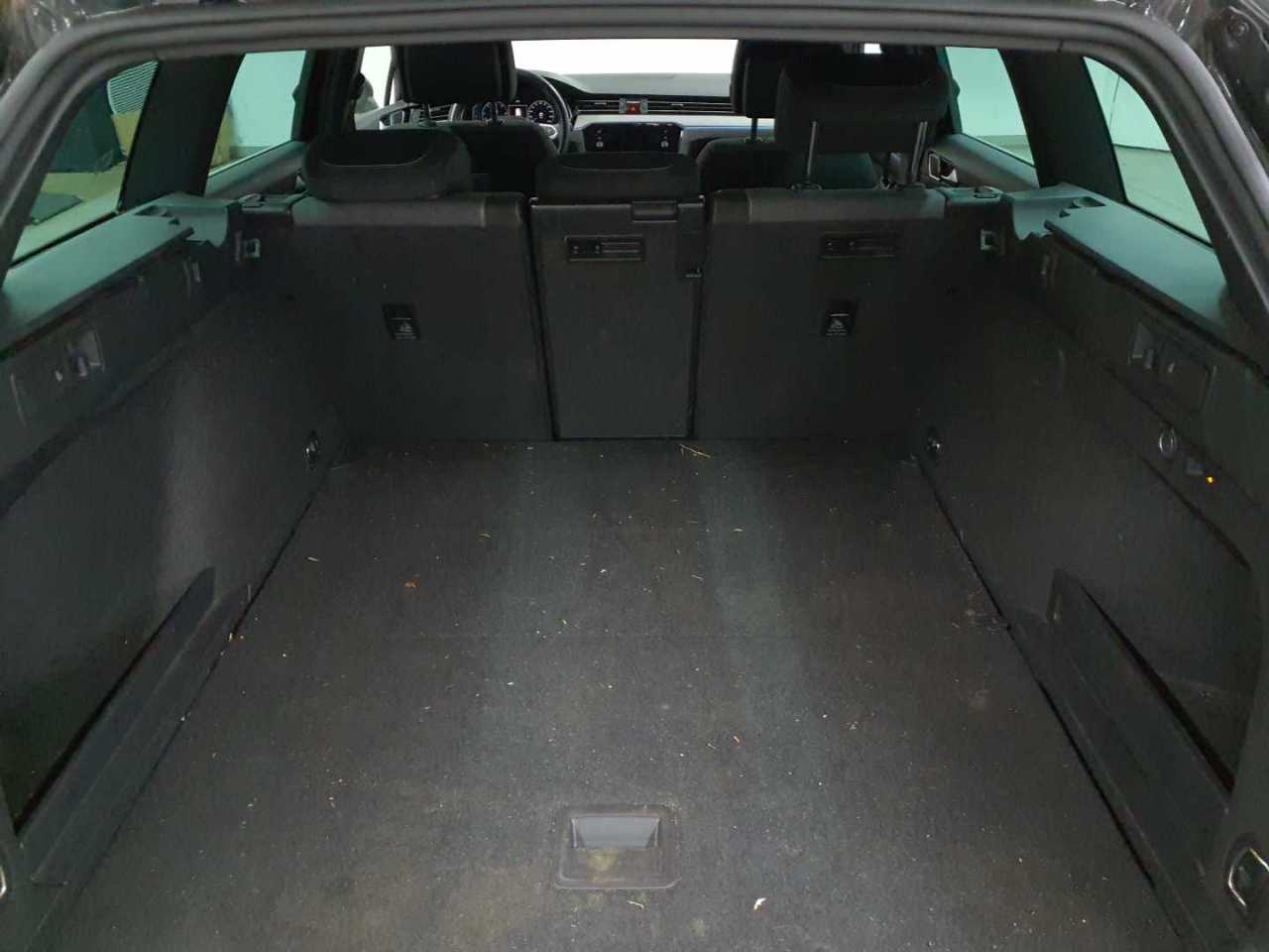 Volkswagen Passat Variant 2.0 TDI SCR DSG Business 15