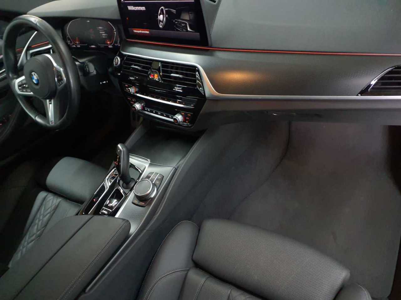 BMW 530i xDrive Touring Aut. 9