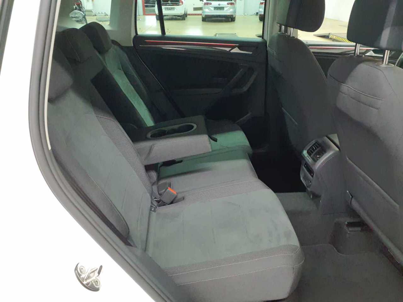 Volkswagen Tiguan 1.4 eHybrid OPF DSG Elegance 13
