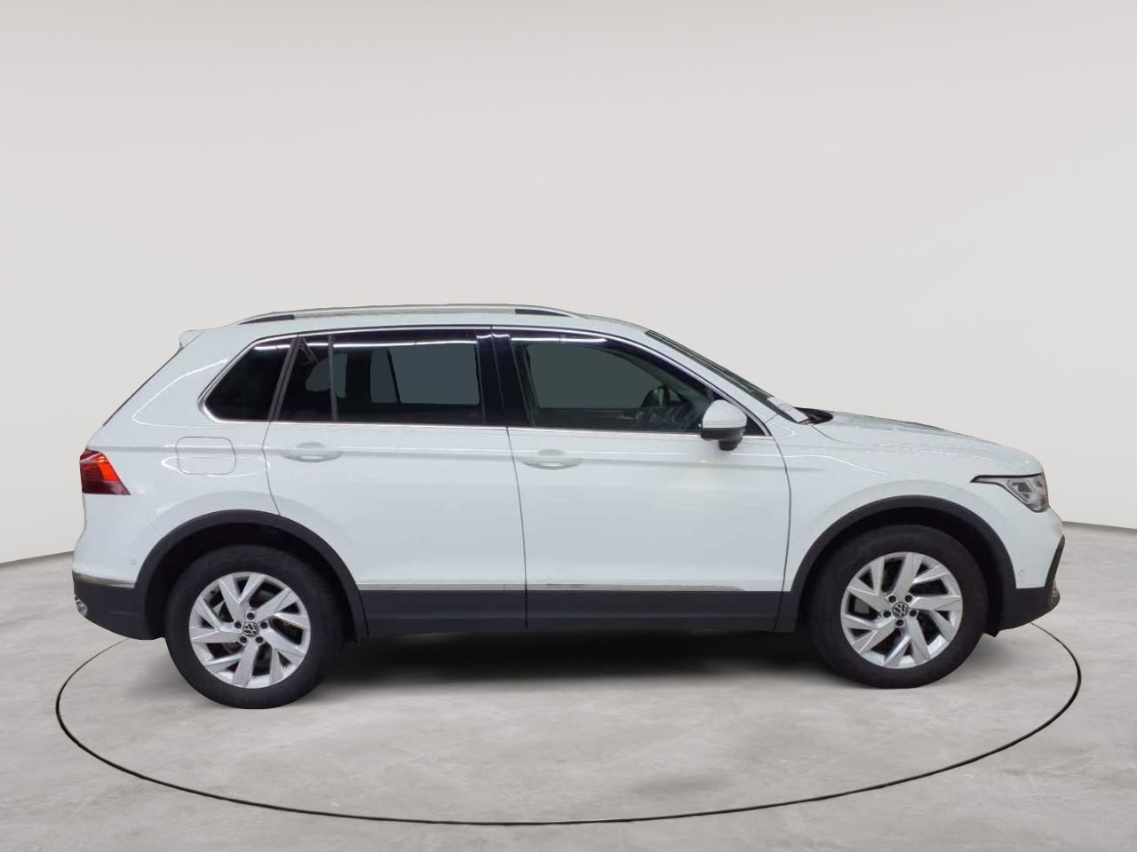 Volkswagen Tiguan 1.4 eHybrid OPF DSG Elegance 3