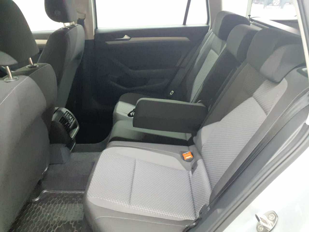 Volkswagen Passat Variant 2.0 TDI SCR DSG 14